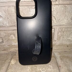 Loopy - 16 Pro Max - Matte Black Phone Cover